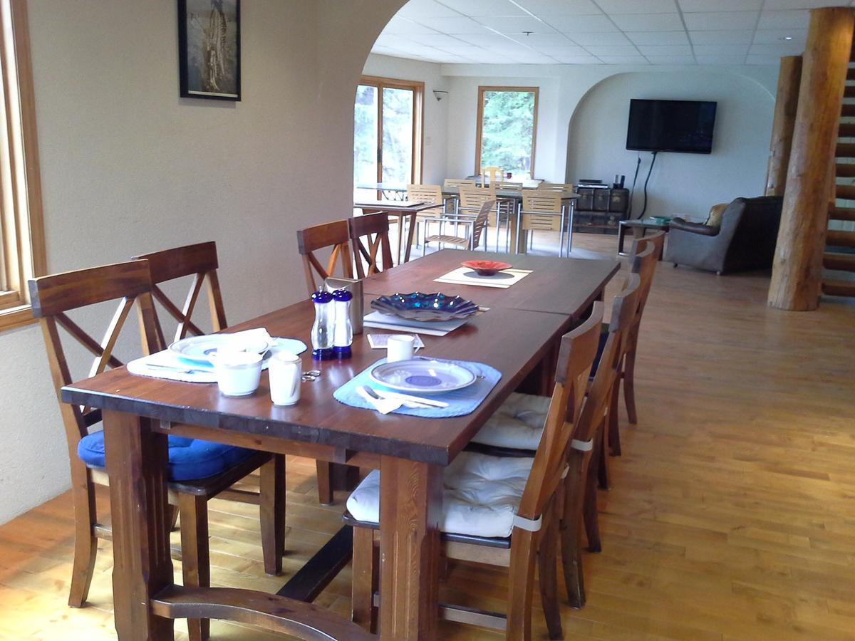 Bridge LakeWettstone Guest Ranch住宿加早餐旅馆 外观 照片