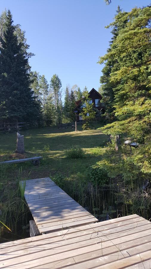 Bridge LakeWettstone Guest Ranch住宿加早餐旅馆 外观 照片