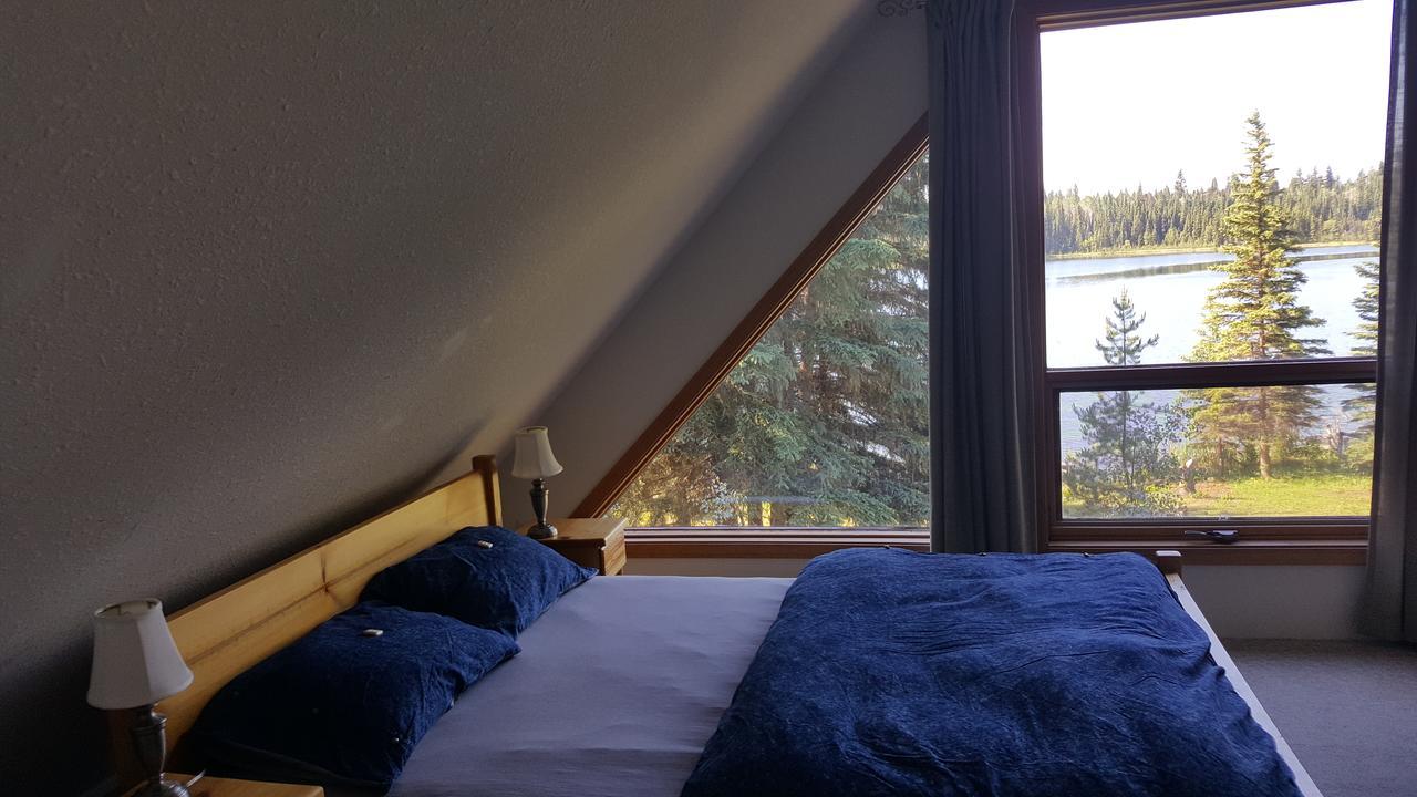 Bridge LakeWettstone Guest Ranch住宿加早餐旅馆 外观 照片