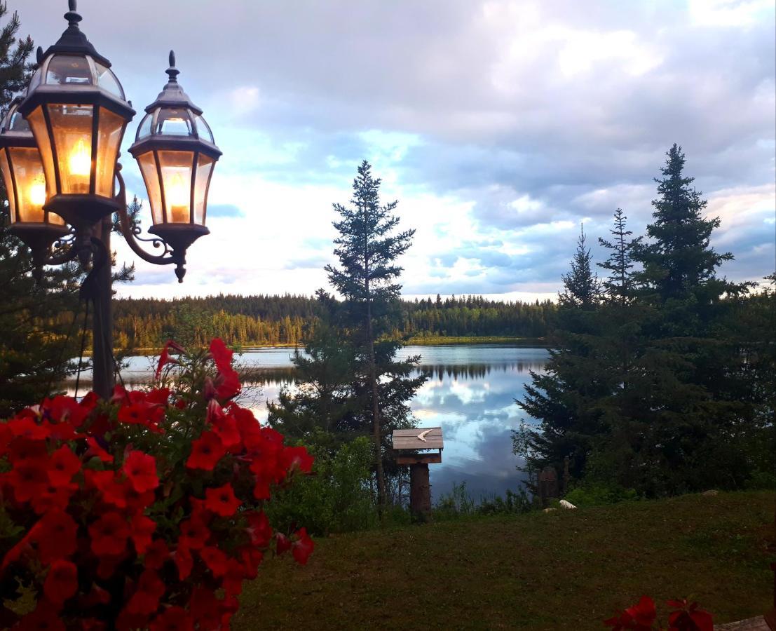 Bridge LakeWettstone Guest Ranch住宿加早餐旅馆 外观 照片